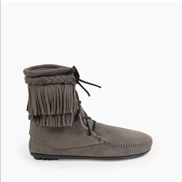 Minnetonka moccasin gray fringe tramper bootie - Picture 1 of 10